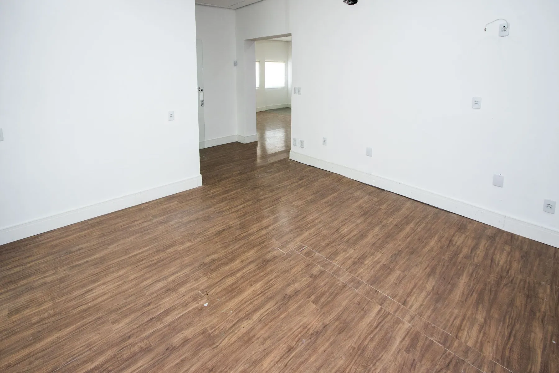 Imagem Casa comercial com aproximadamente 157m² privativos
