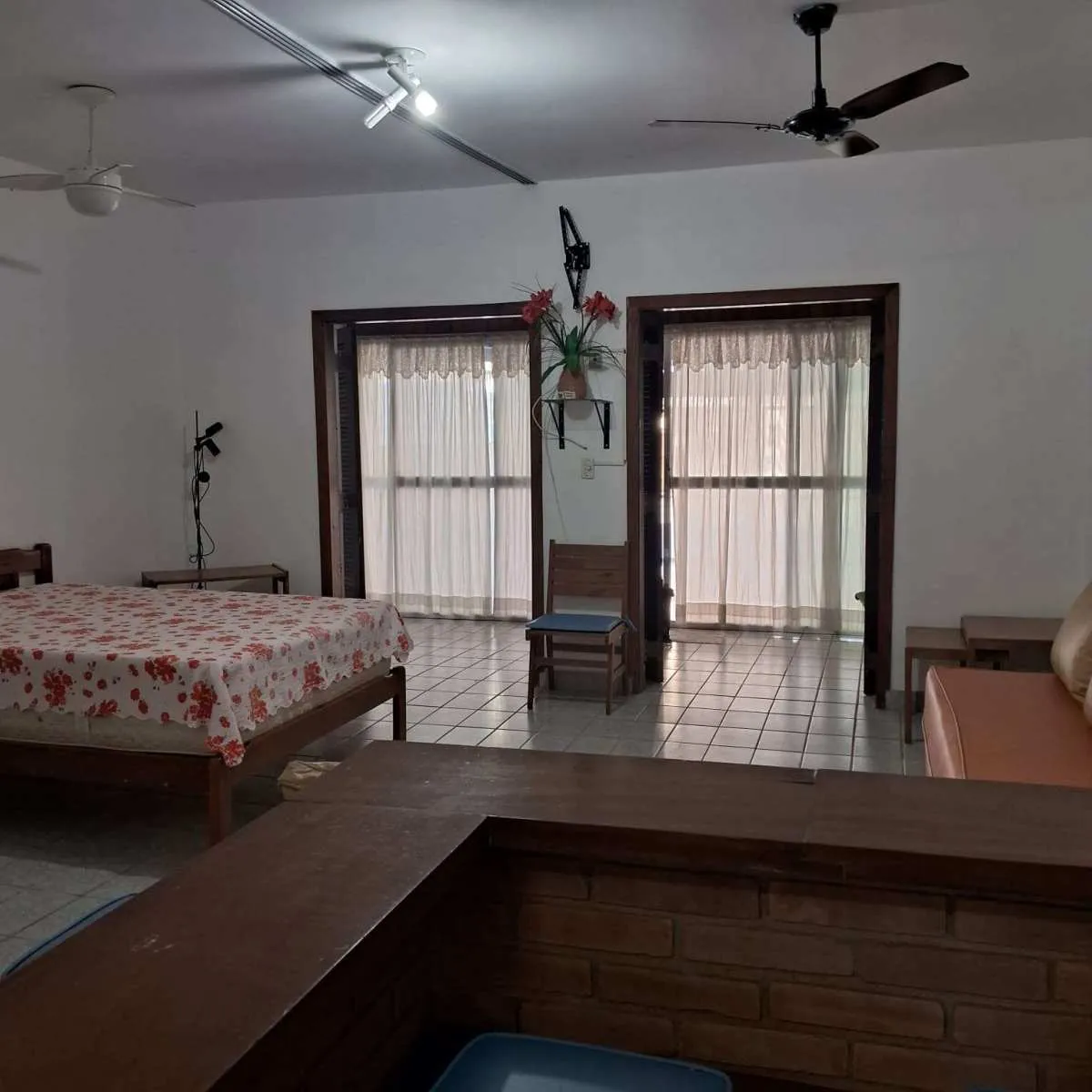 Imagem Casa à venda em Guarujá, Enseada, com 1 quarto, com 70 m2, Condomínio Mandaguari