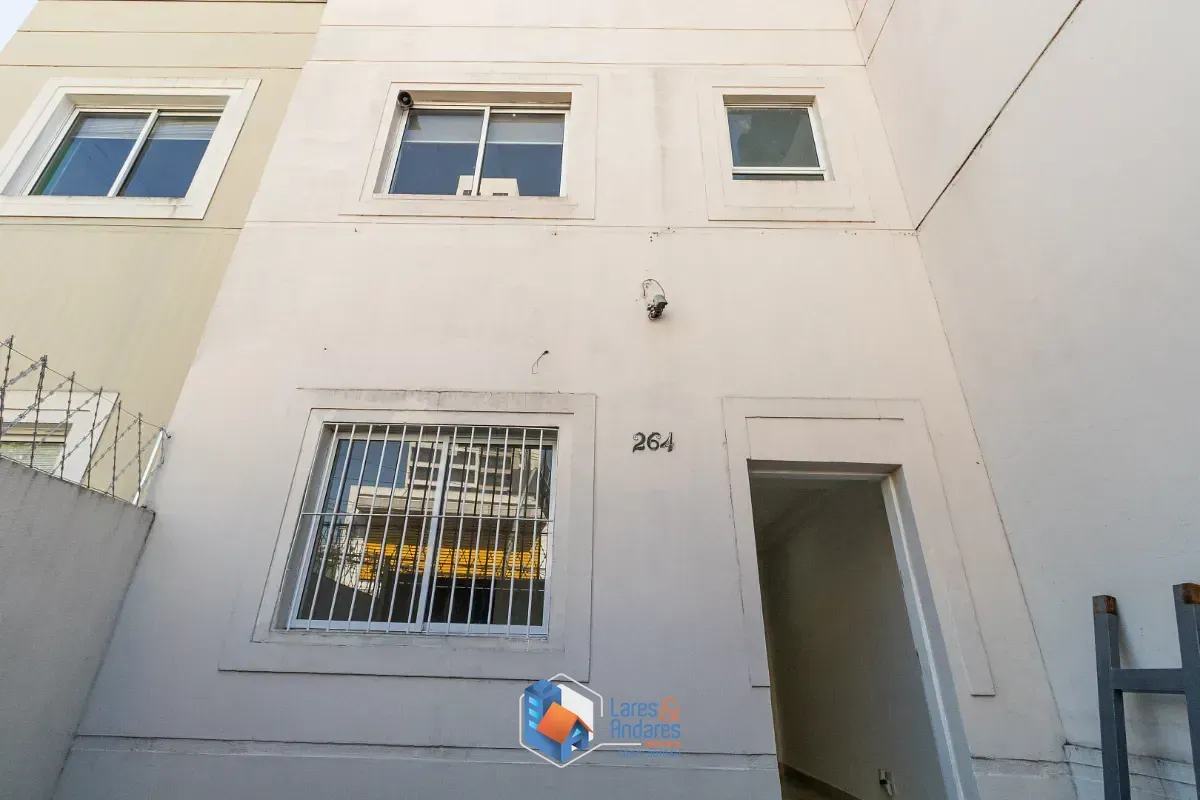 Imagem Casa comercial para venda em Água Branca, 300m²