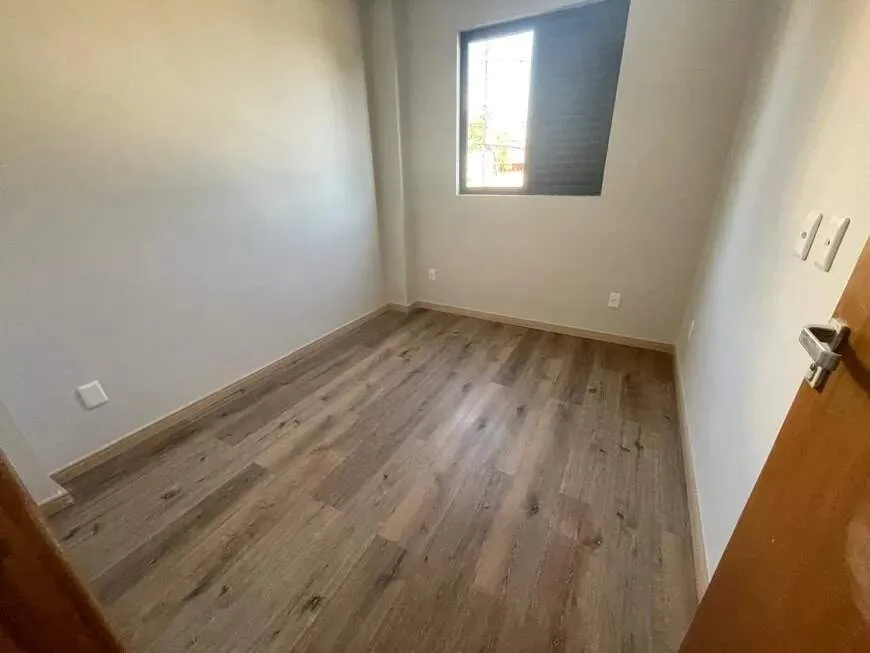 Imagem 3QUARTOS+SUÍTE+1VAGA QUE CABE 2 CARROS