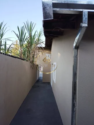 Imagem Duas Casas térreas, 4 dormitórios, Jardim Satélite, Sjc.