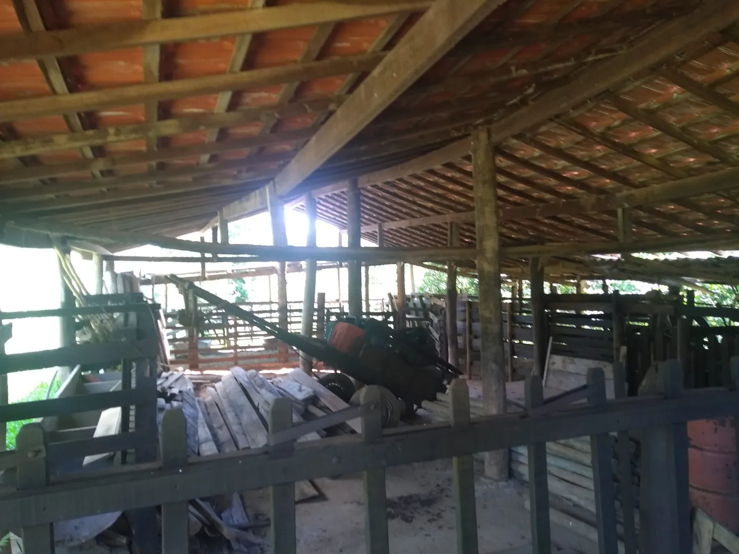 Imagem Chácara à venda 2 Quartos, 2 Vagas, 300000M², Água Preta, Pindamonhangaba - SP