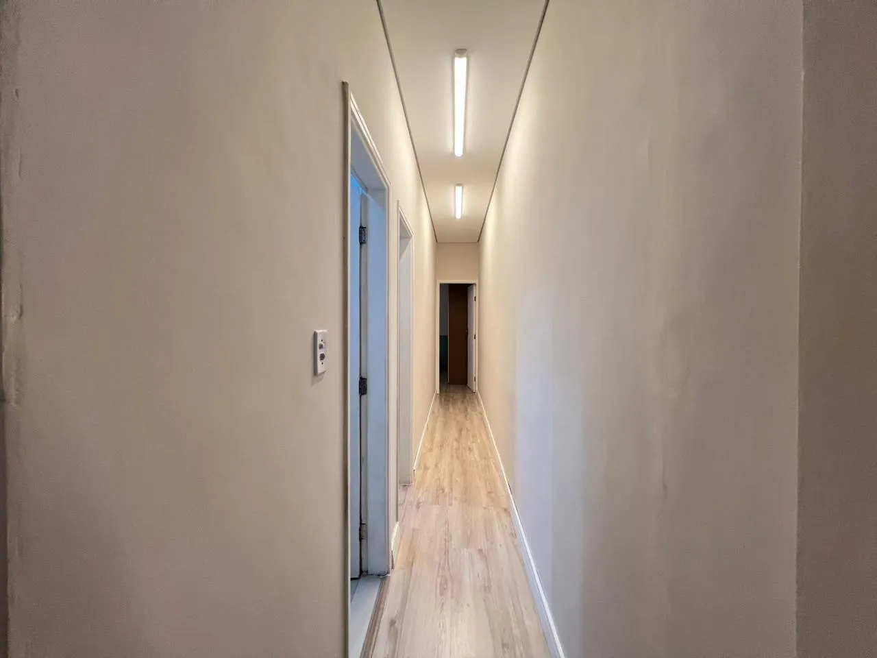 Imagem Casa para Venda em Praia Grande, Real, 2 dormitórios, 1 suíte, 1 banheiro, 2 vagas