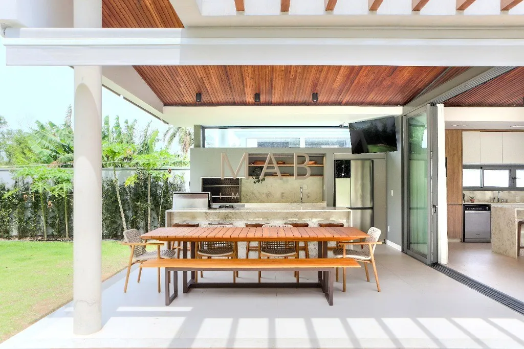 Imagem CASA DE ALTO PADRÃO PARA VENDA EM CONDOMÍNIO FECHADO, MOBILIADA, 4 SUÍTES, NO BAIRRO CACHOEIRA DO BOM JESUS EM FLORIANÓPOLIS/SC!