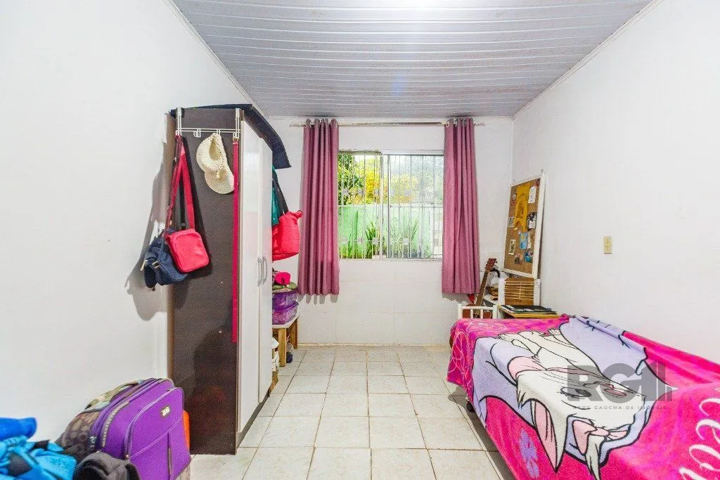 Imagem Casa de 4 Dormitório(s) Bairro Nonoai - Porto Alegre