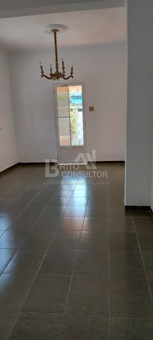 Imagem Casa Linear à Venda com 3 Quartos, Garagem e Quintal, 360m², Nova Cidade - São Gonçalo/RJ