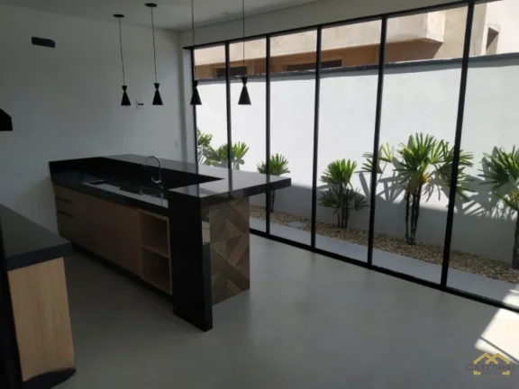 Imagem Casa Térrea com 3 suítes e 4 vagas cobertas no condomínio Brisas Jundiaí