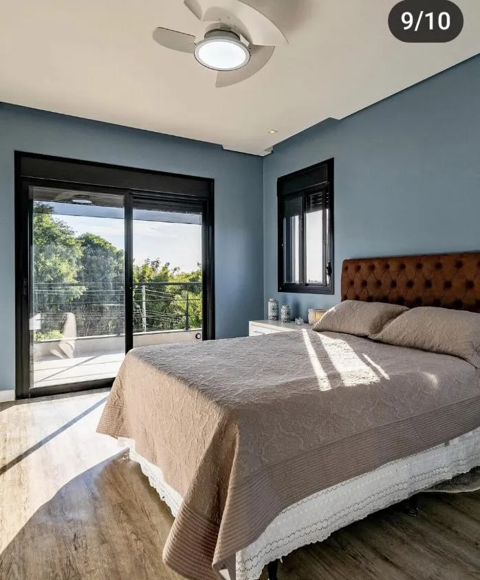 Imagem Venda de Casa Deslumbrante com Vista Permanente do Pôr do Sol em Sousas!