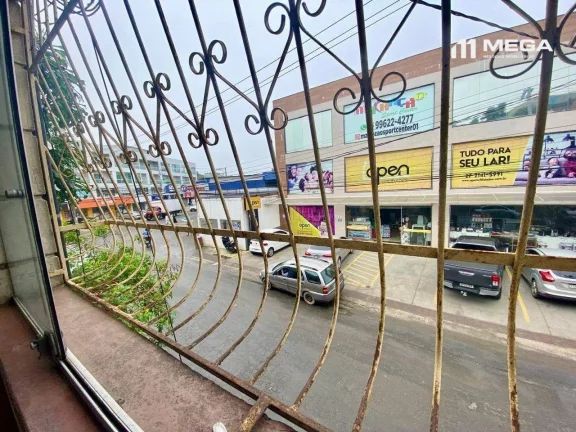 Imagem VENDA - CASA em área comercial com 2 LOJAS e 3 dormitórios à venda, 200 m² por R$ 700.000 - Santana - Cariacica/ES
