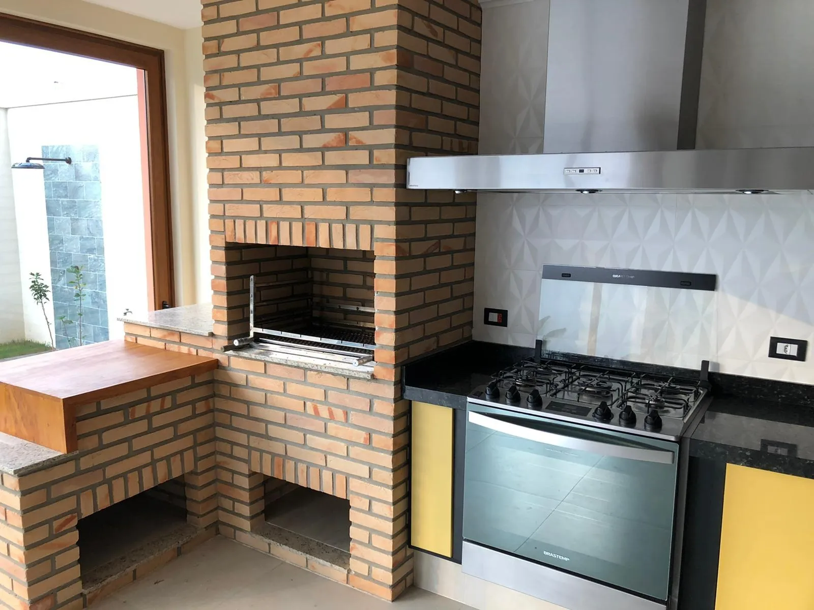 Imagem LINDA CASA CONDOMÍNIO CASTANHEIRA!! 370M²