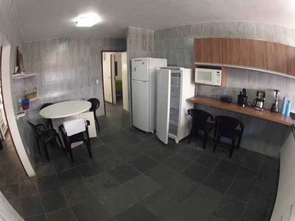 Imagem Pacote para 2023 valor de R$ 25.000,00 para até 30 Ótima localização casa com piscina 7 suíts Praia do Tenório Localização Nobre