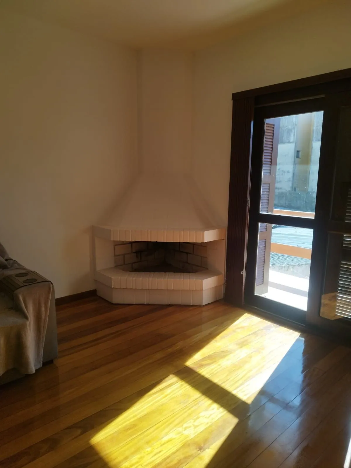 Imagem Casa de 4 dormitórios com 250 m² de área privativa