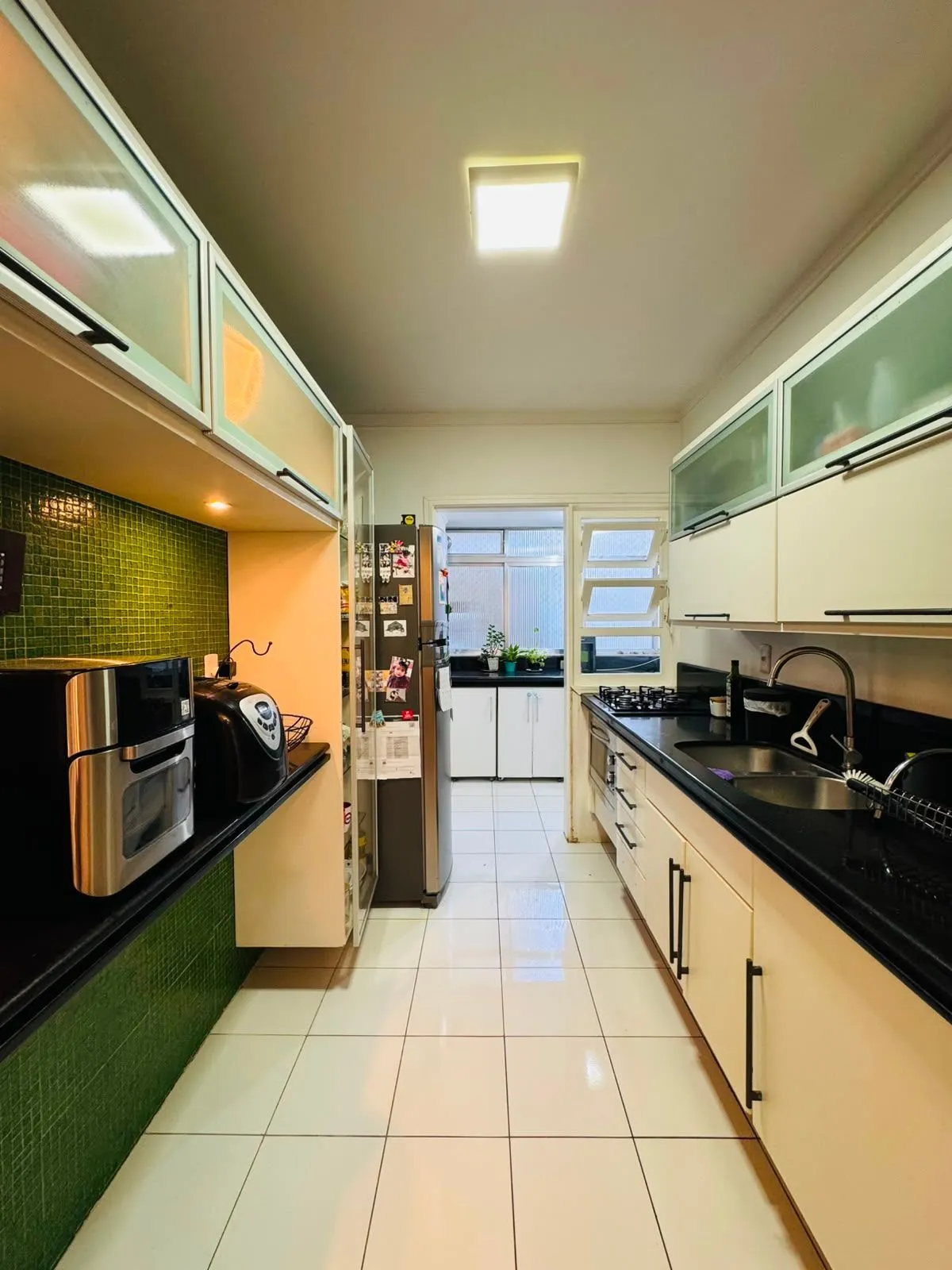 Imagem Bela Vista: Apartamento com 2 Dormitórios e 2 Vagas em Localização Privilegiada