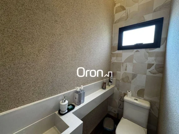 Imagem Casa com 3 dormitórios à venda, 213 m² por R$ 1.690.000,00 - Condomínio Parque dos Cisnes - Goiânia/GO