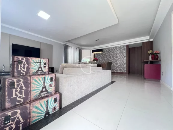 Imagem Excelente casa no Floresta com 220m² de área construída e um terreno de 600m² .
