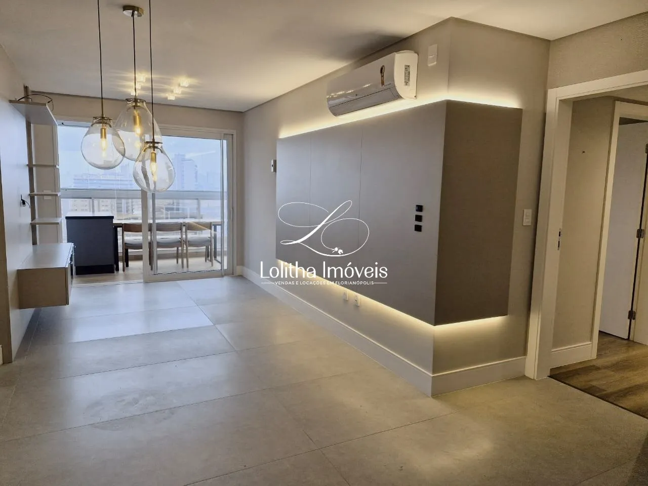 Imagem APARTAMENTO DE LUXO COM 3 SUÍTES, SEMI MOBILIADO À VENDA NO KOBRASOL - SÃO JOSÉ/SC.