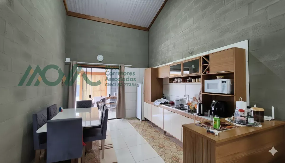 Imagem EXCLUSIVIDADE MOVA - Casa nova a 250 metros do mar em Itapoá

Casa nova à venda em Itapoá, locali...