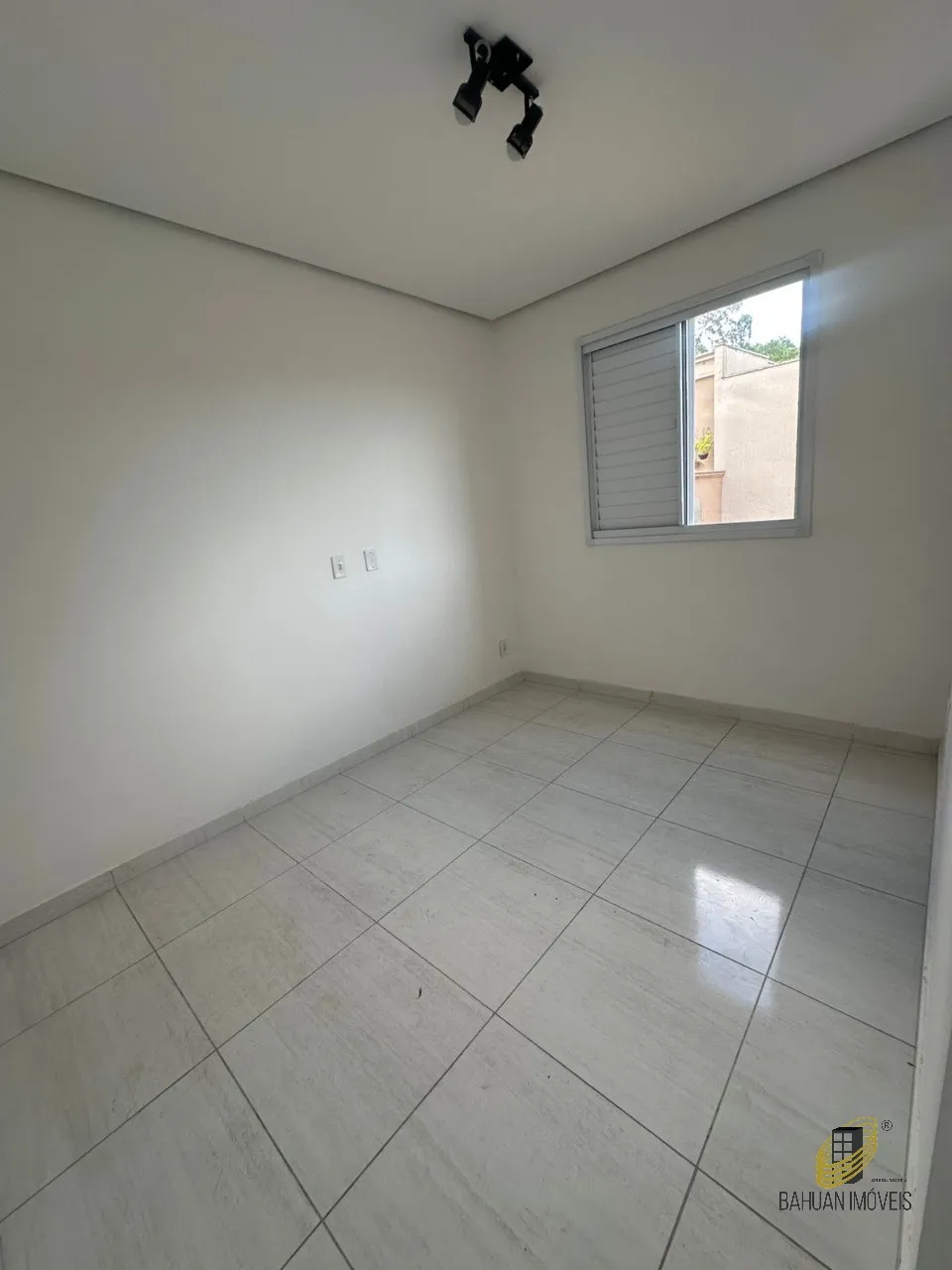 Imagem Imperdível! Apartamento para locação em Cotia-SP, Jardim Ísis. 3 quartos, 2 banheiros, 1 vaga de garagem. Aproveite!