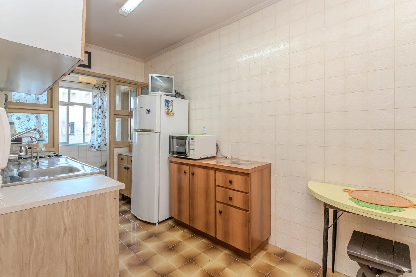 Imagem Apartamento de 2 dormitórios com dependência e vaga no bairro Santana DESOCUPADO