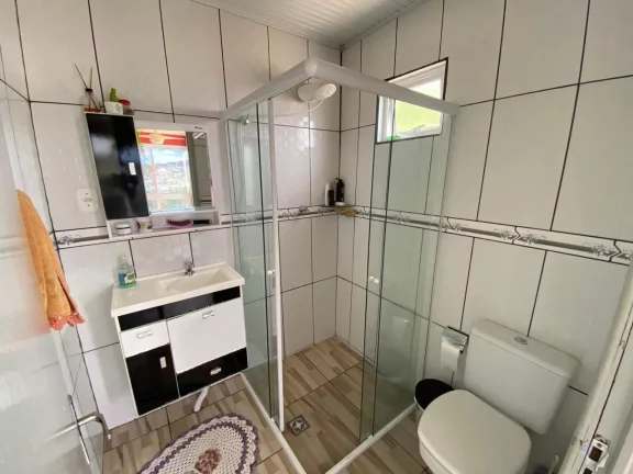 Imagem Casa para Venda em Concórdia, Industriários, 2 dormitórios, 1 banheiro, 2 vagas