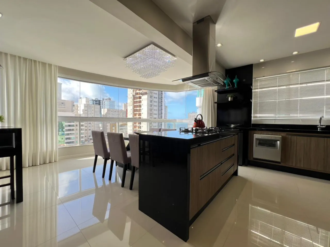 Imagem Apartamento com vista para o mar à venda com 148m2 por R$ 2.900.000,00
