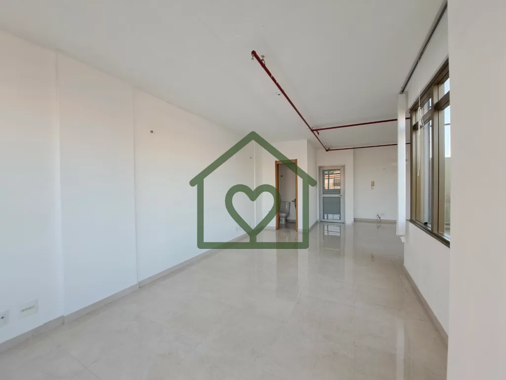Imagem SALA COMERCIAL 47M² PRIVATIVOS I VAGA I FLORESTA I ZONA NORTE 
 
ABRIANOS vende linda sala com piso...