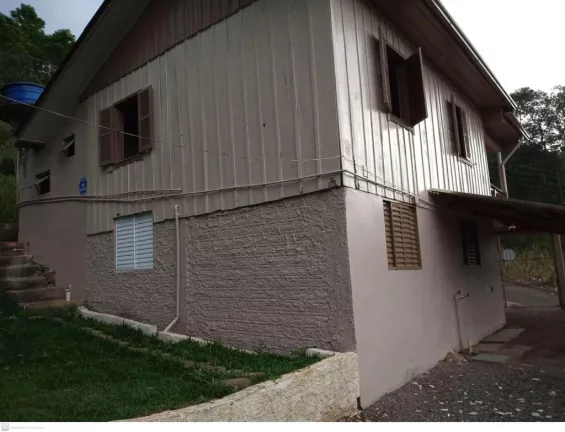 Imagem Casa para Venda em Concórdia, Flamengo, 4 dormitórios, 2 banheiros, 3 vagas