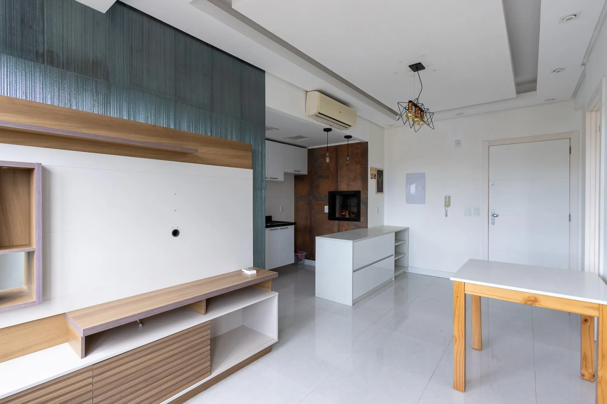 Imagem Apartamento para Locação - 40.12m², 1 dormitório, 1 vaga - Camaquã