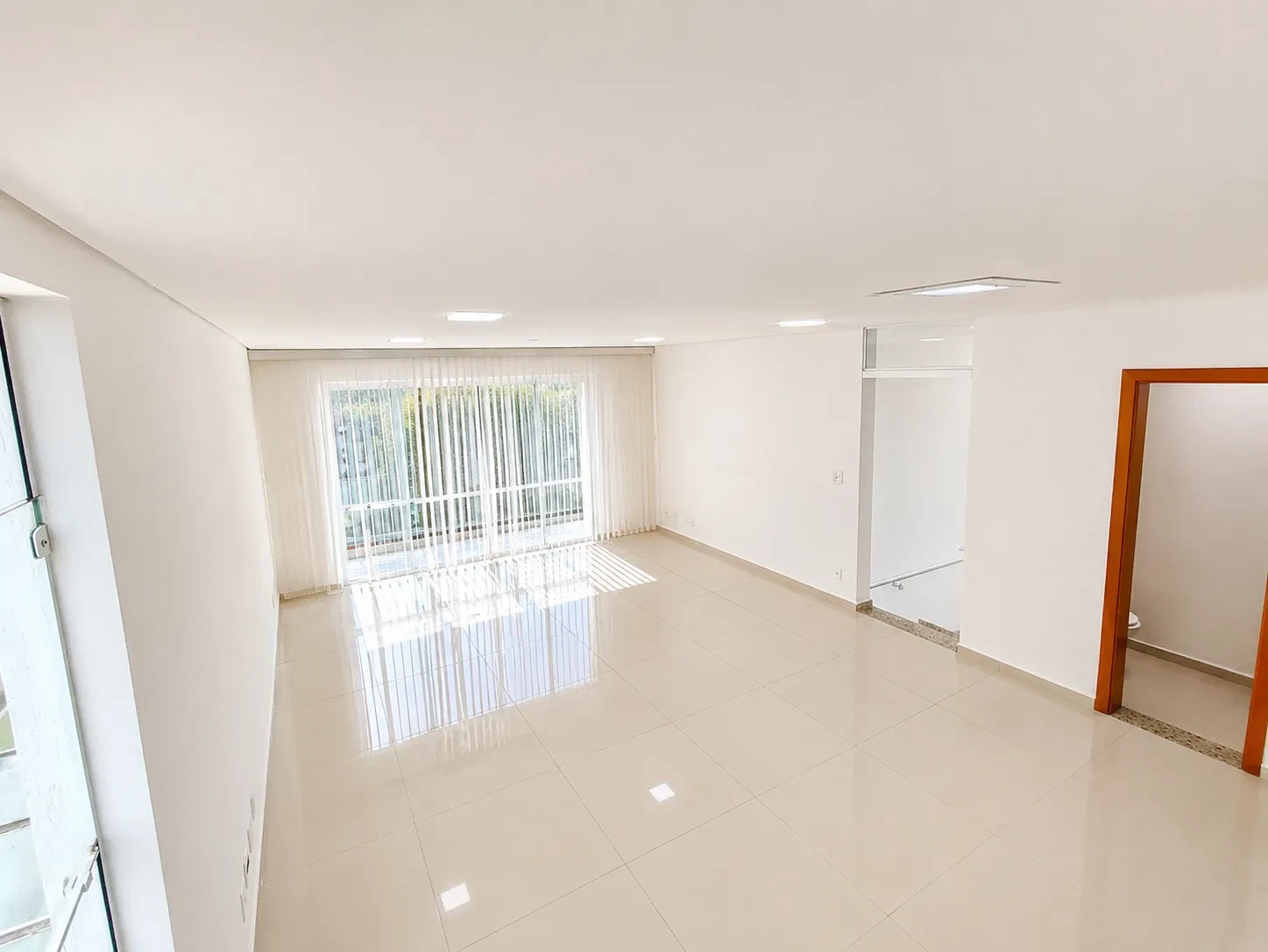 Imagem Casa com 4 Quartos à Venda, 239 metros em Embaré - Santos