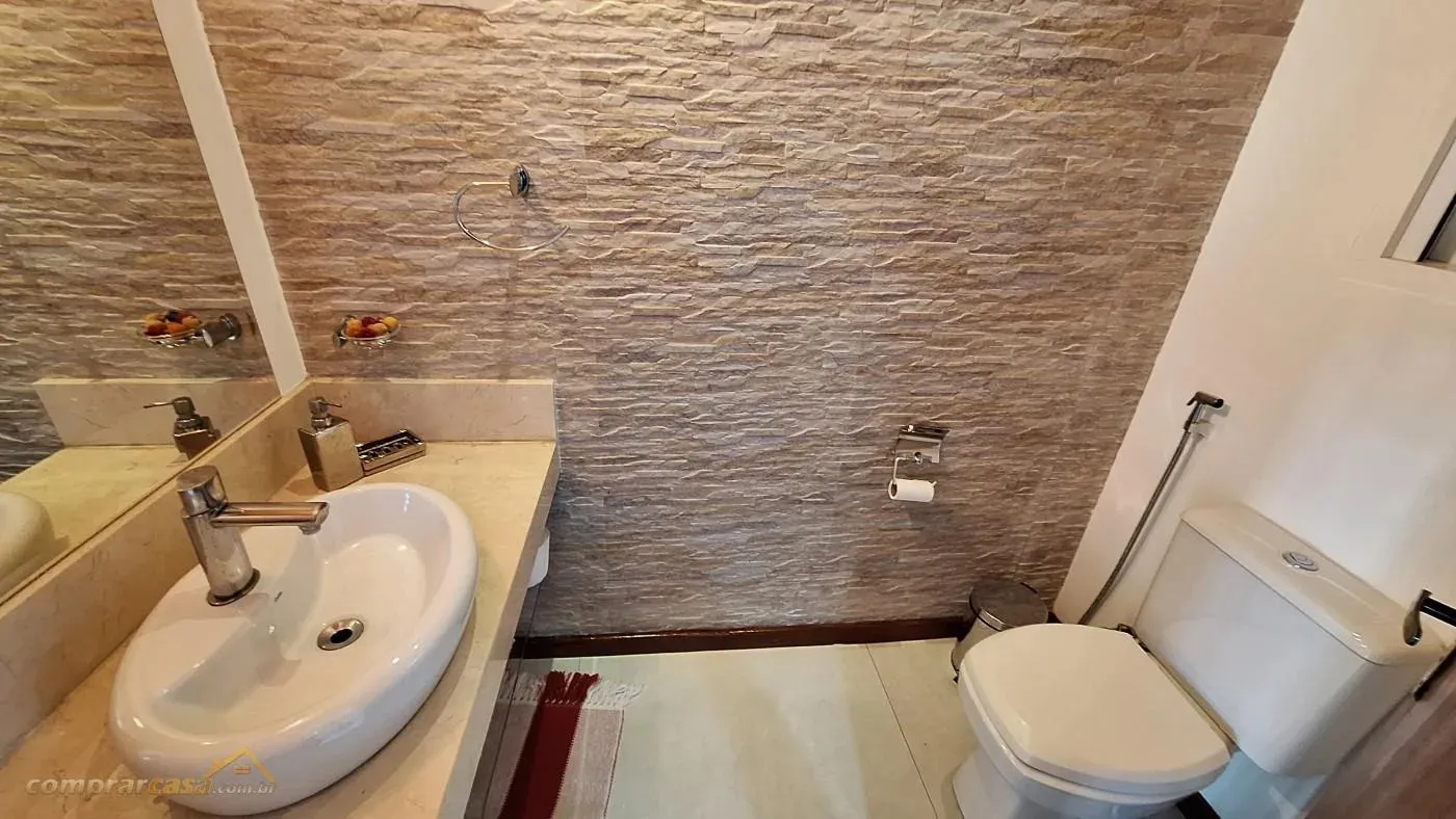Imagem Casa em Condomínio para Venda em Cabo Frio / RJ no bairro Ogiva