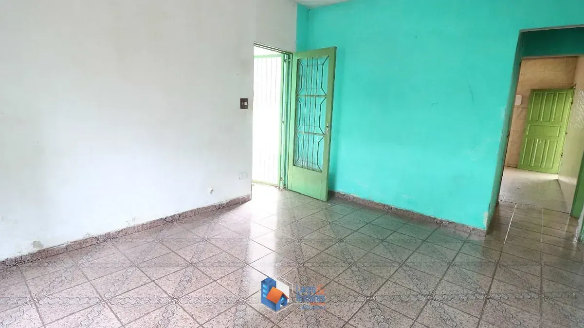Imagem Casa para venda em Parque Peruche com 4 quartos, 197m²