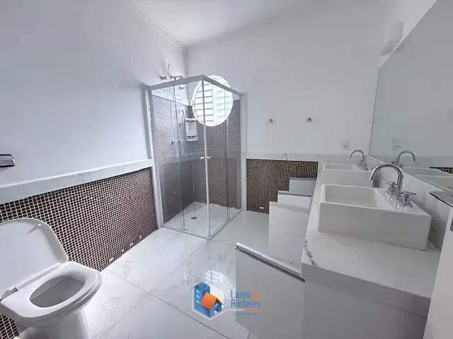 Imagem Sobrado para venda em Jardim Franca com 4 quartos, sendo 4 suítes, 249m²
