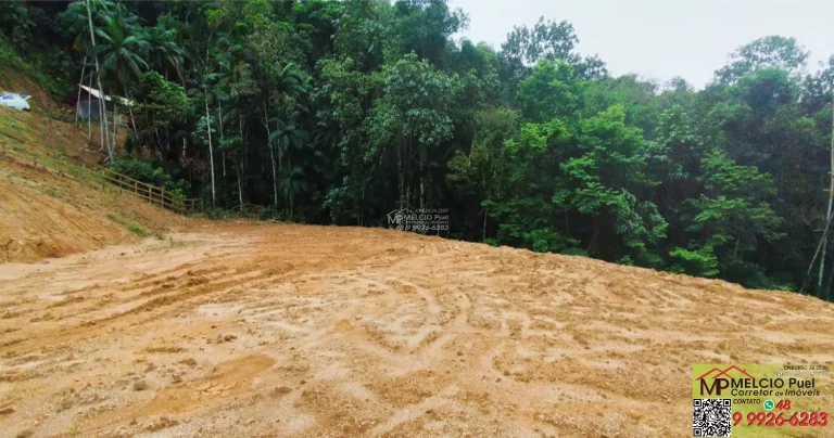Imagem Propriedade a venda com área de 2.500m², Em Nova Trento área rural. 14Km do centro da cidade. Praticamente plana, com terraplanagem