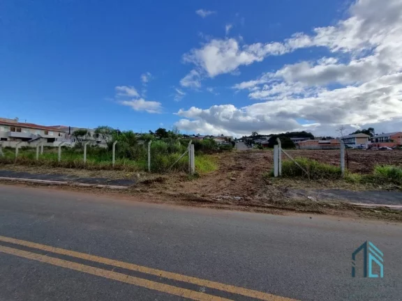TERRENO 5.700 mil m², acesso a 03 Ruas, facilitando entrada e saída, em Campina Grande Do Sul - PR