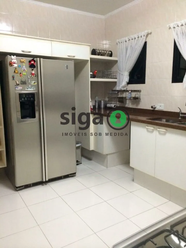 Imagem Apartamento com 240m², 4 suítes, 4 vagas, Vila Andrade -