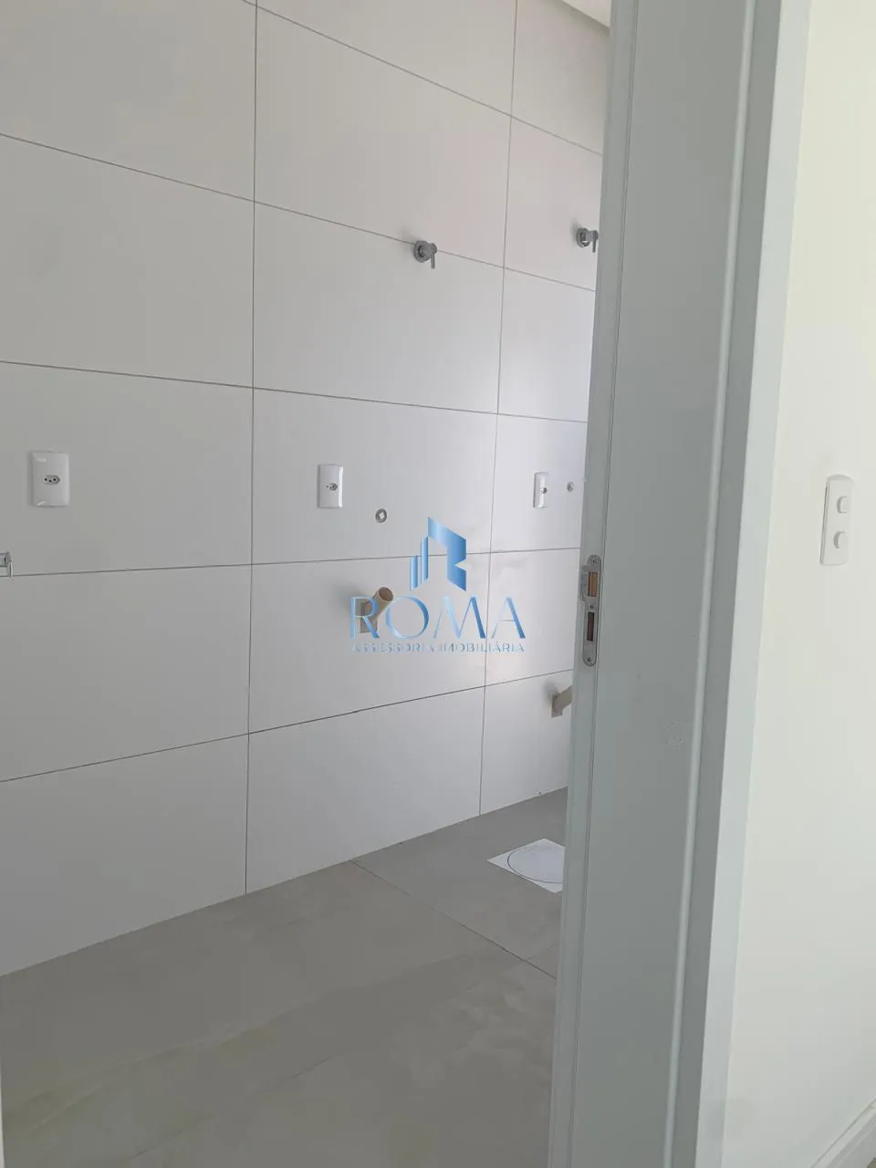 Imagem Espetacular Casa no Condomínio Real Park com 3 Suítes.