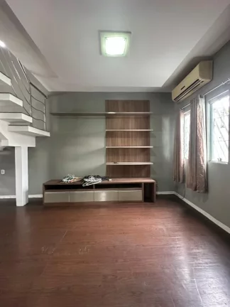 Imagem Casa duplex com quadra esportiva e piscina , disponível para locação, no conjunto 31 de março, no bairro Japiim , semi-mobiliada