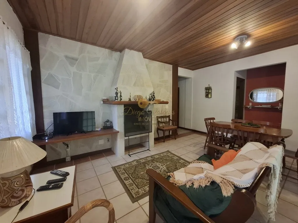 Imagem Casa em Condomínio para Venda em Teresópolis / RJ no bairro Canoas