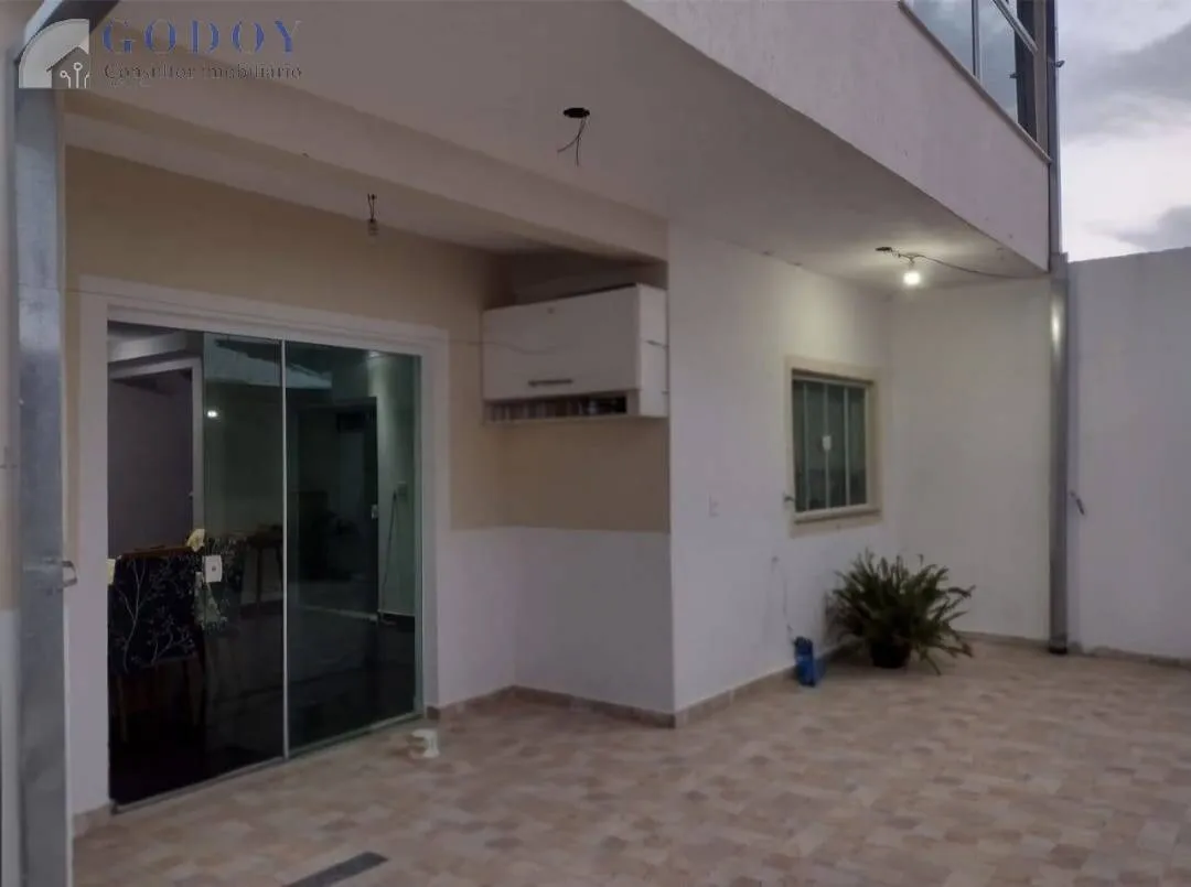 Imagem Casa Ampla com 3 Dormitórios e Excelente Área Externa