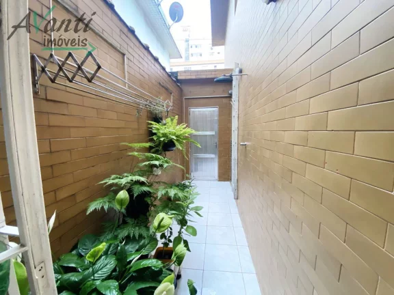 Imagem Sobrado com 3 Quartos e 2 Vagas à venda, no bairro Encruzilhada em Santos - SP