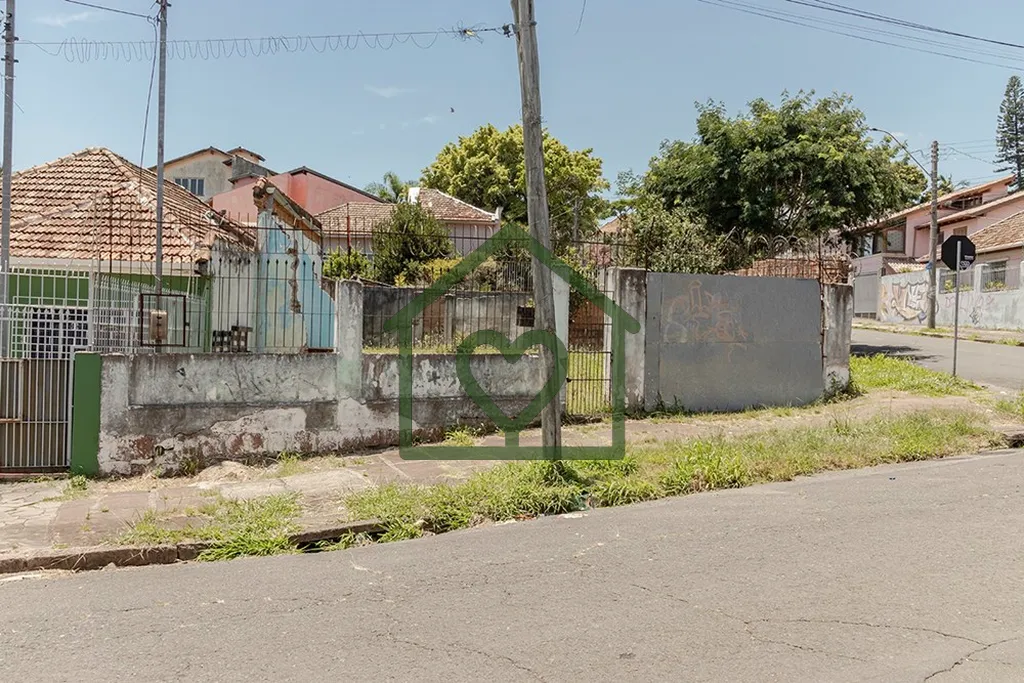 Imagem TERRENO DE 11 x 18,8 
Com 206,8m² 
 
Descubra uma excelente oportunidade de investimento em Porto A...