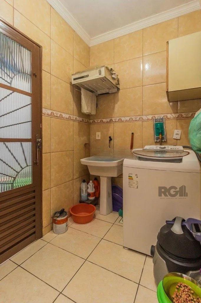 Imagem Casa com 4 dormitórios no bairro Santa Maria Goretti