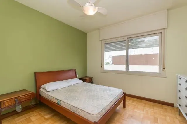 Imagem Apartamento 4 dorms à venda Rua Vinte e Quatro de Outubro, Moinhos de Vento - Porto Alegre