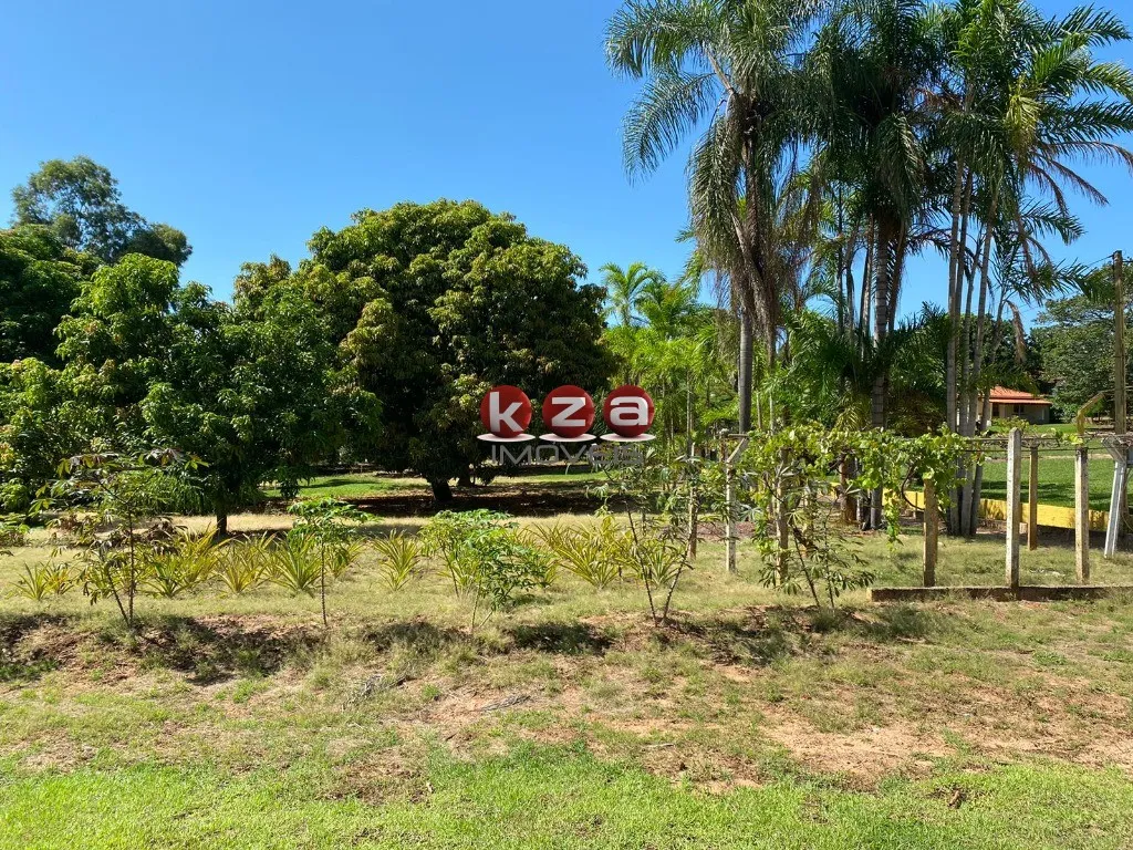 Terreno à venda no Centro de Dois Córregos-SP com 1.500m² de área! Aproveite essa oportunidade única!