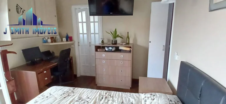 Imagem CASA 4 DORMS, 2 SUÍTES, QUINTAL GRANDE, 4 VAGAS. LAZER NO CONDOMÍNIO