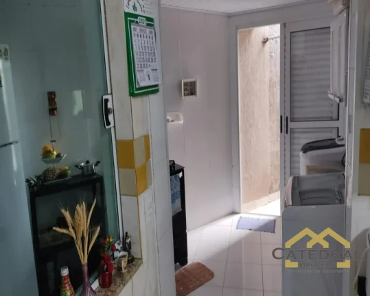 Imagem Casa de rua no Bairro Cidade Jardim com 3 quartos sendo 1 suíte, garagem fechada!