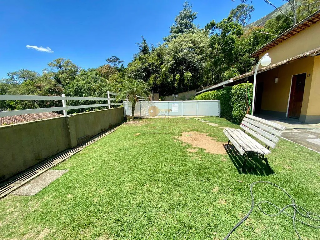 Imagem Casa em Condomínio para Venda em Teresópolis / RJ no bairro Araras