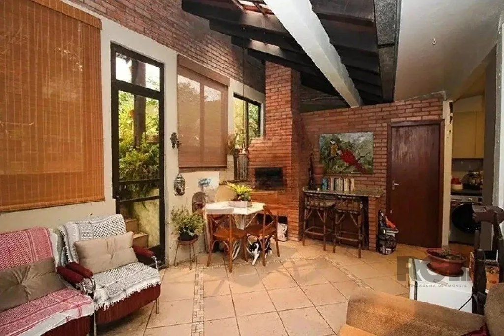 Imagem Casa com 3 dormitórios no bairro Medianeira