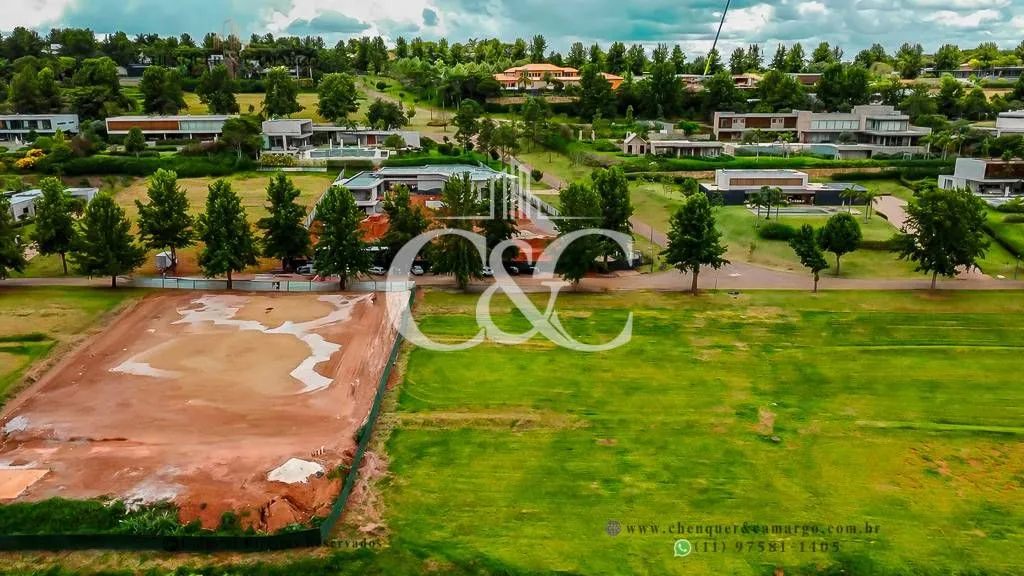 Imagem Terreno à venda na Quinta da Baroneza, 3.040m², declive e vista panorâmica
