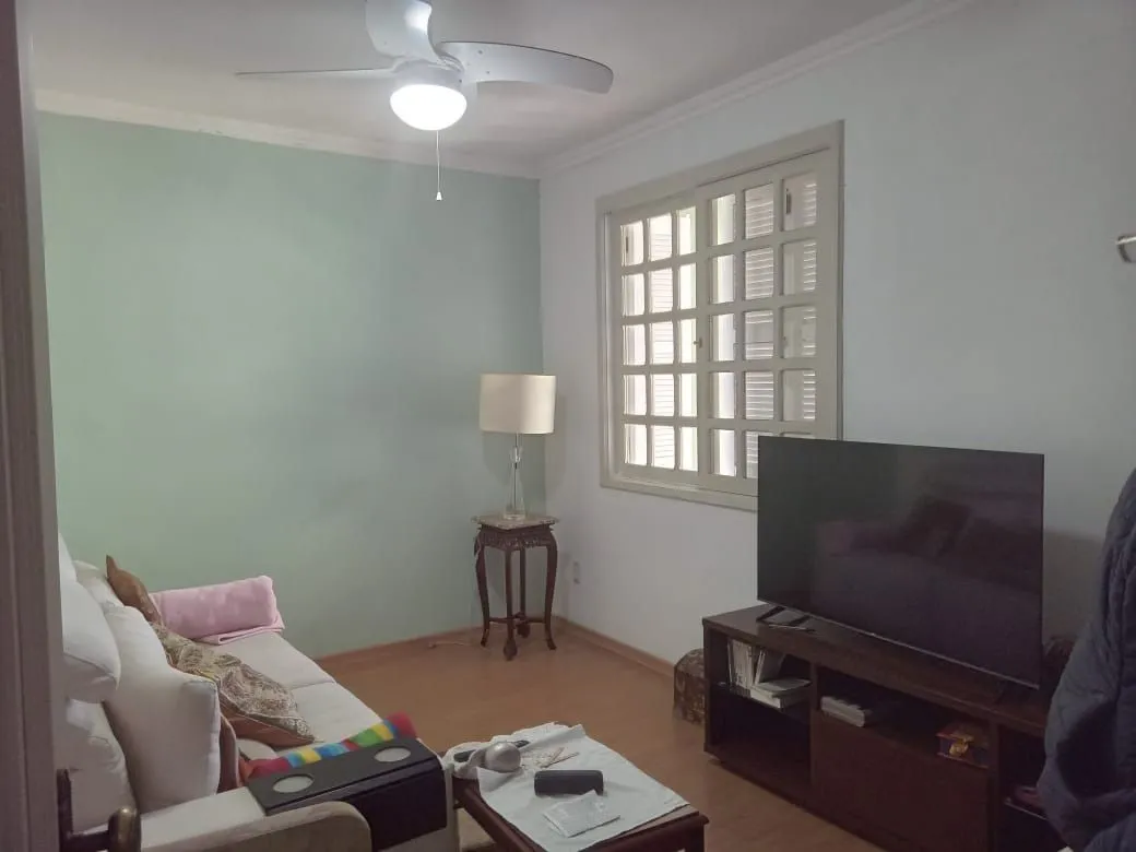 Imagem Casa sobrado Comercial e Residencial de 4 dormitórios e 6 banheiros e 5 vagas de garagem